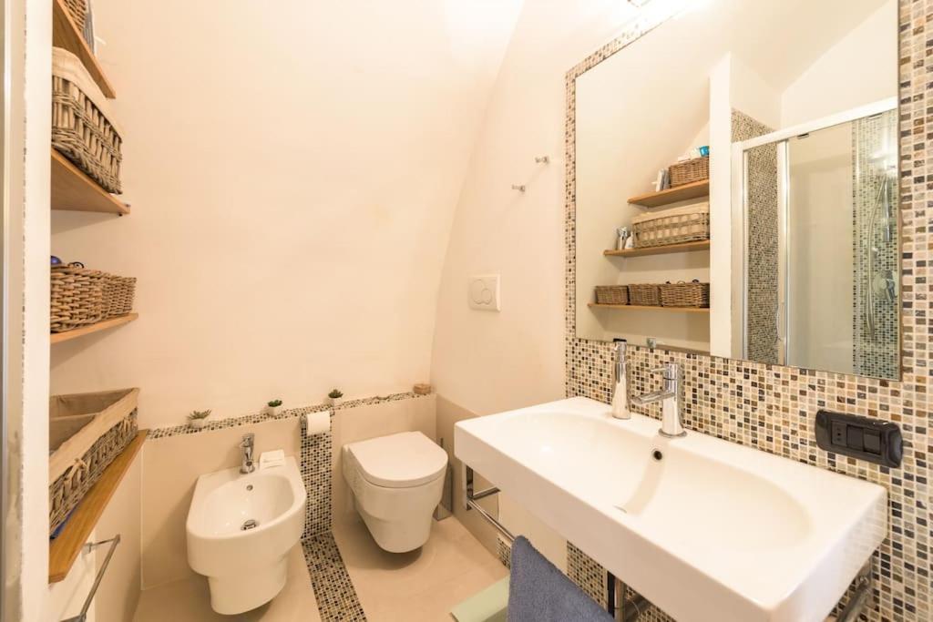 Traditional Apartment In Old City บารี ภายนอก รูปภาพ