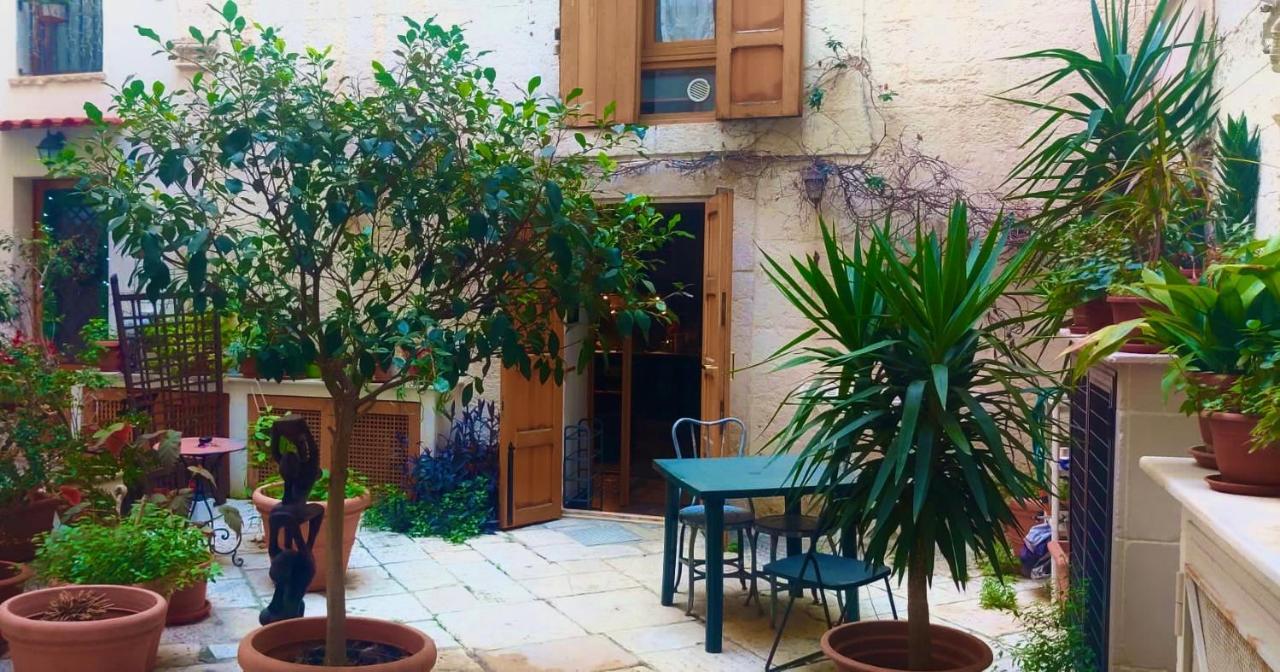 Traditional Apartment In Old City บารี ภายนอก รูปภาพ
